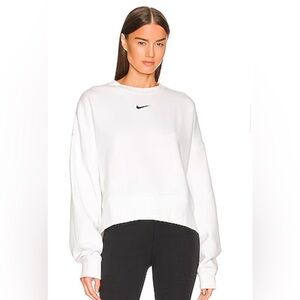 NSW Nike Essential Fleece - oversized fit